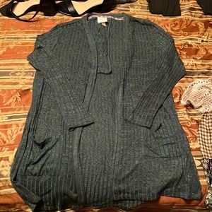Dark green cardigan w/pockets